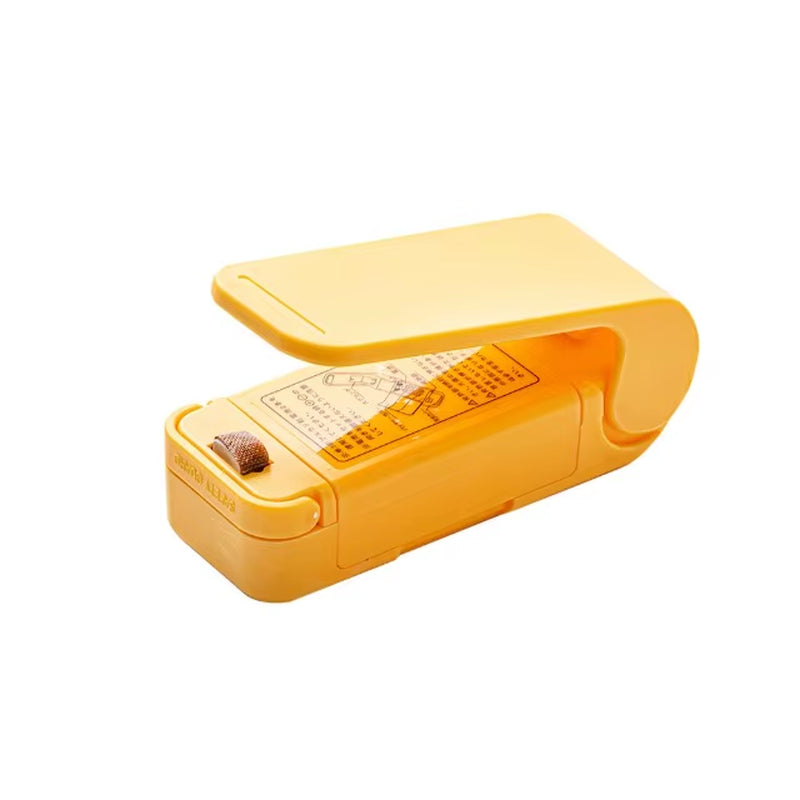 Mini Bag Sealer 2 in 1 Rechargeable Bag Sealer Heat Seal with Cutter and Magnet Bag Resealer Machine for Plastic Bags Snack Bags